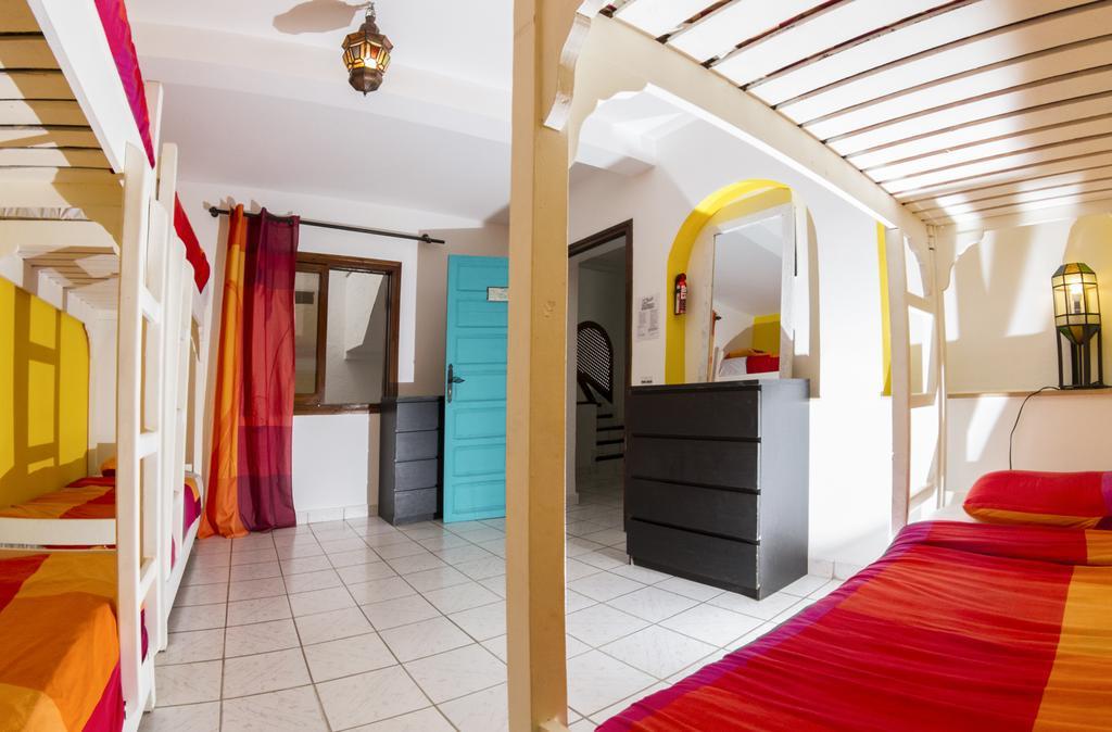Dfrost Almugar Surf And Yoga Albergue Taghazout Exterior foto
