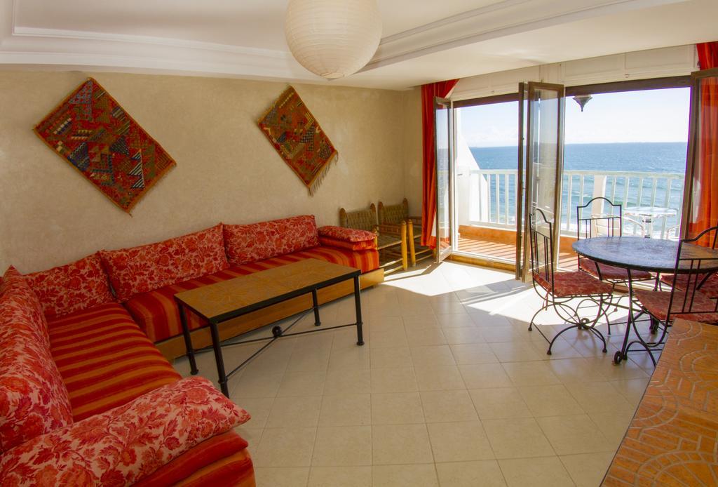 Dfrost Almugar Surf And Yoga Albergue Taghazout Exterior foto