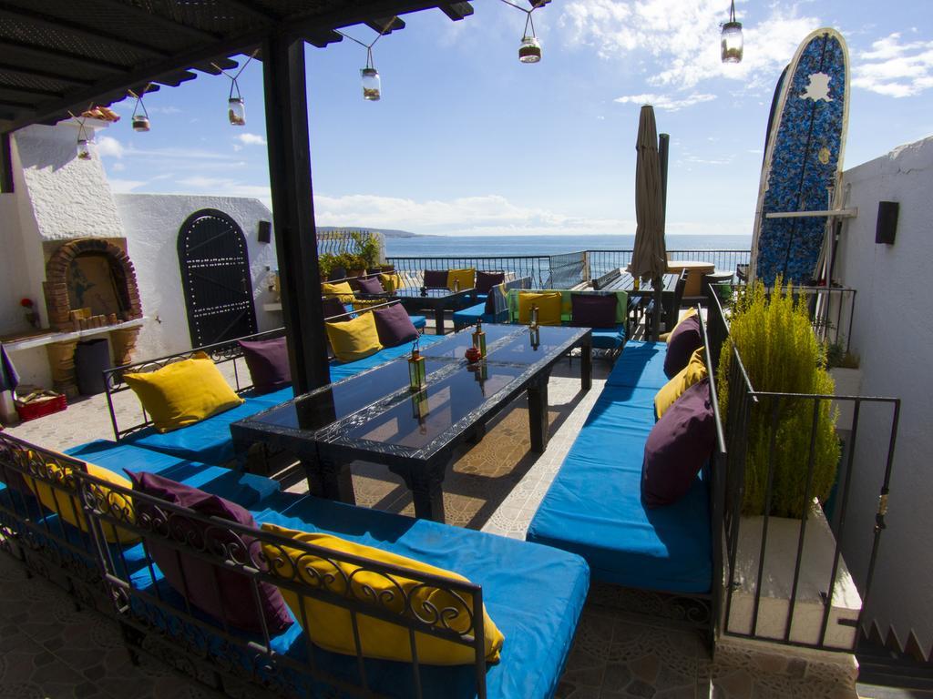 Dfrost Almugar Surf And Yoga Albergue Taghazout Exterior foto